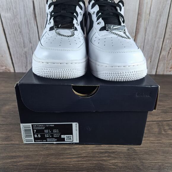 Nike Air Force 1 '07 Premium Silver Chain Men's Sz 7 Women's Sz 8.5 White Black - Picture 10 of 10